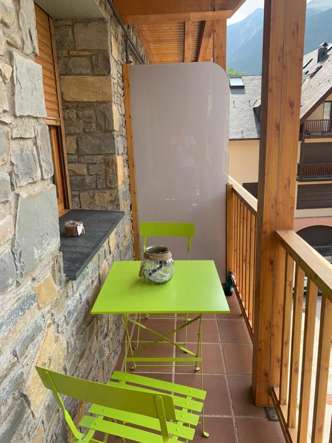 Apartamento con Encanto Vielha Bagian luar foto